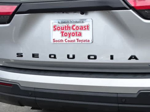 Used 2025 Toyota Sequoia SR5 AWD/4WD image 11