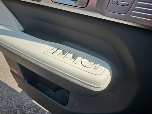 Certified 2026 Hyundai Santa Fe Limited FWD image 23