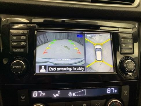 Used 2014 Nissan Rogue SV w/ SV Premium Package image 31