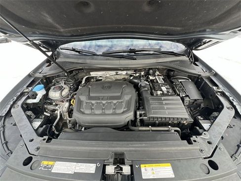 Used 2022 Volkswagen Tiguan SEL R-Line image 13