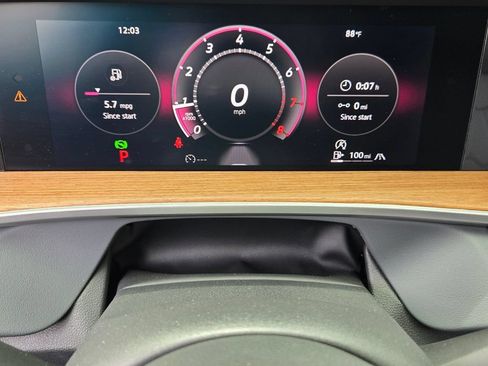 Certified 2025 Volkswagen Tiguan SEL R-Line AWD/4WD image 26