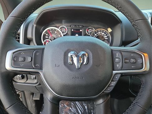 New 2026 RAM 2500 Big Horn AWD/4WD image 24