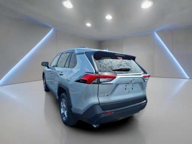 Used 2024 Toyota RAV4 XLE FWD image 25
