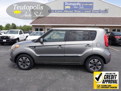 Used 2013 Kia Soul FWD image 1