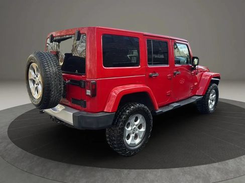 Used 2014 Jeep Wrangler Unlimited Sahara w/ Max Tow Package AWD/4WD image 5
