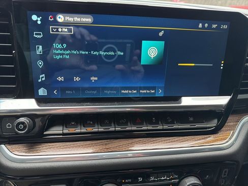 Used 2022 Chevrolet Silverado 1500 LT Trail Boss w/ LT Trail Boss Premium Package image 22