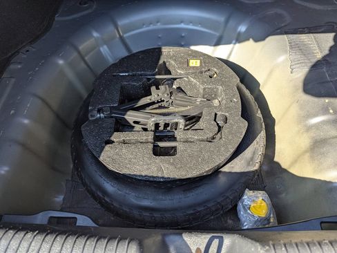 Used 2016 Hyundai Elantra SE FWD image 31