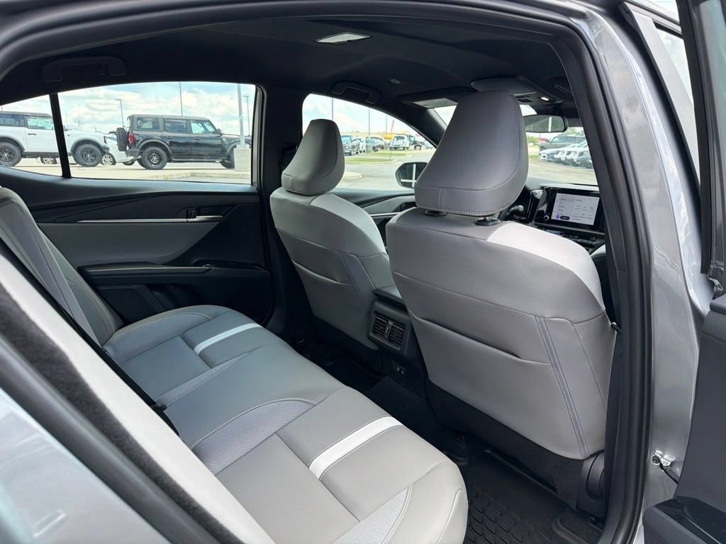 Used 2026 Toyota Camry SE FWD image 19