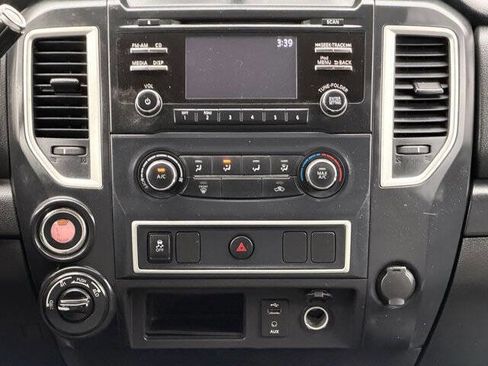 Used 2018 Nissan Titan S w/ GAWR Package image 16