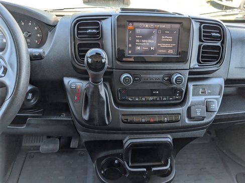 Used 2024 RAM ProMaster 2500 w/ Convenience Group FWD image 14