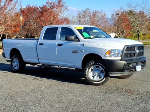 Used 2018 RAM 2500 Tradesman image 2
