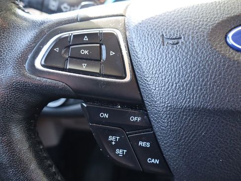 Used 2017 Ford Escape Titanium w/ Equipment Group 301A AWD/4WD image 30