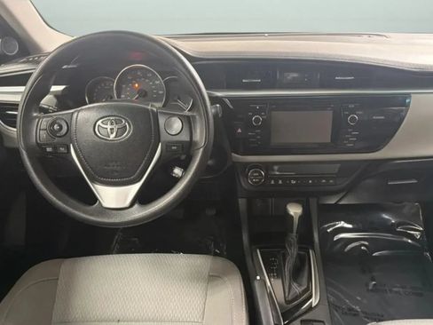Used 2016 Toyota Corolla LE FWD image 10