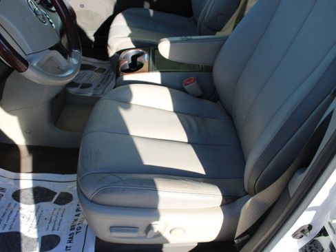 Used 2014 Toyota Sienna Limited w/ Limited Premium Package image 23