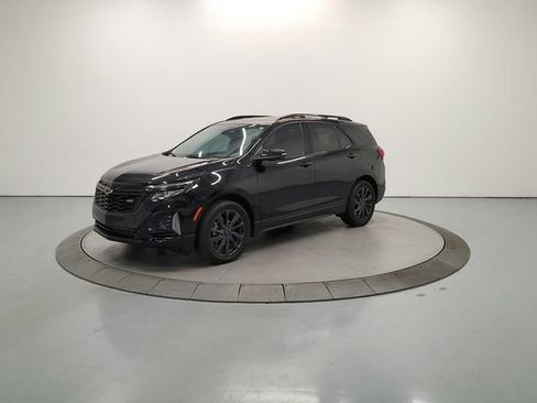 Used 2024 Chevrolet Equinox RS w/ RS Leather Package FWD image 3