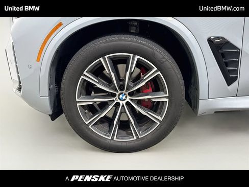 Used 2024 BMW X5 xDrive40i w/ Executive Package AWD/4WD image 2