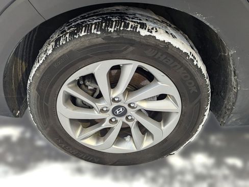 Used 2017 Hyundai Tucson SE image 9