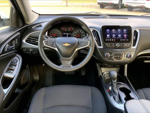 Used 2023 Chevrolet Malibu LT FWD image 6