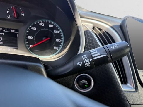 Used 2025 Chevrolet Malibu LT FWD image 16