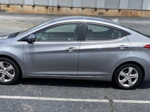Used 2012 Hyundai Elantra GLS w/ Preferred Pkg 3 FWD image 7