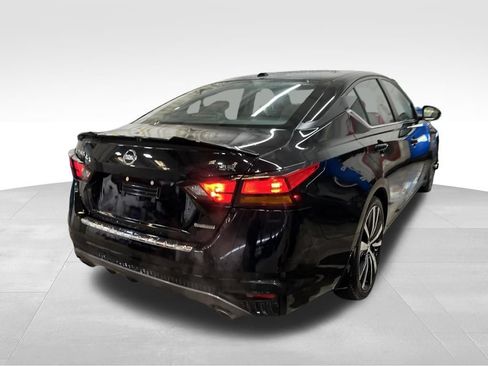Used 2022 Nissan Altima 2.0 SR FWD image 5