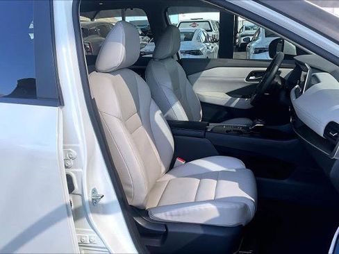 Certified 2023 Nissan Rogue SV w/ SV Premium B Package image 9