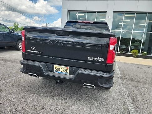 Used 2024 Chevrolet Silverado 1500 High Country w/ High Country Premium Package AWD/4WD image 7