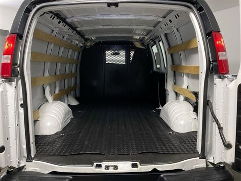 Used 2024 GMC Savana 2500 w/ Driver Convenience Package image 21