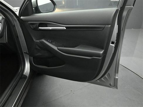 Used 2021 Kia Seltos LX image 32