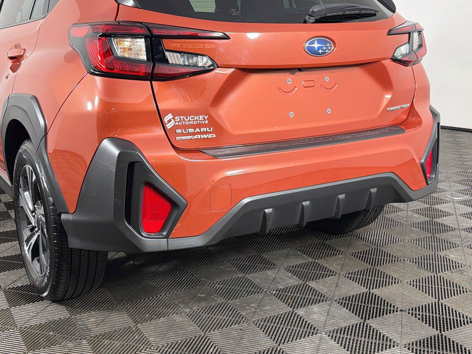 Used 2025 Subaru Crosstrek 2.5i Premium AWD/4WD image 38