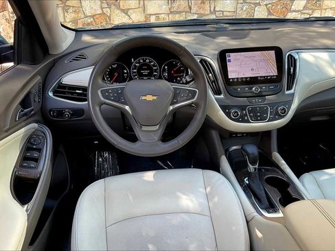 Used 2024 Chevrolet Malibu LT image 5