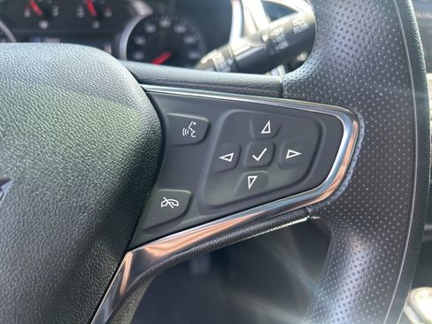 Used 2021 Chevrolet Equinox LT FWD image 23