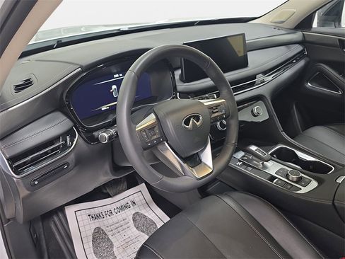 Certified 2026 INFINITI QX60 Luxe w/ Family Package image 13