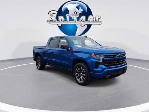 Used 2022 Chevrolet Silverado 1500 RST image 2