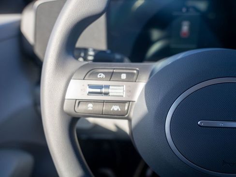 New 2026 Hyundai Kona SE image 21