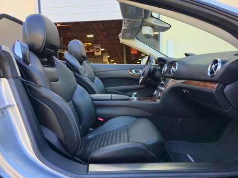 Used 2014 Mercedes-Benz SL 550 image 23