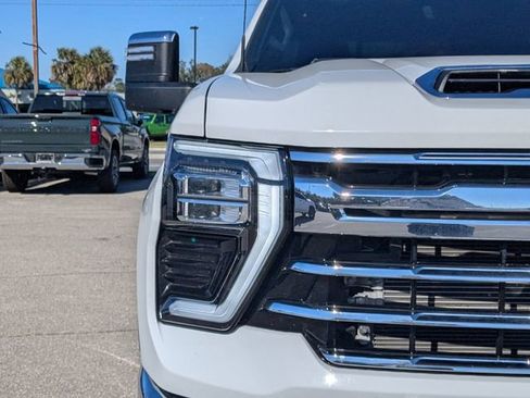 Used 2024 Chevrolet Silverado 3500 LTZ w/ LTZ Convenience Package image 9