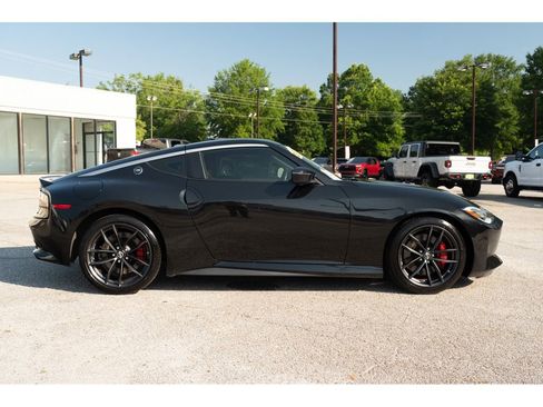Used 2023 Nissan Z w/ Floor Mat Package (L93) RWD image 9