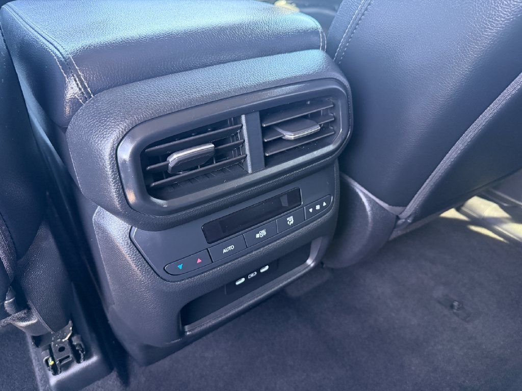 Certified 2025 Honda Pilot EX-L image 27