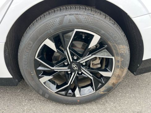 Used 2025 Hyundai Sonata SEL FWD image 31