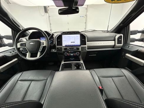 Used 2022 Ford F250 Lariat w/ Black Appearance Package image 2