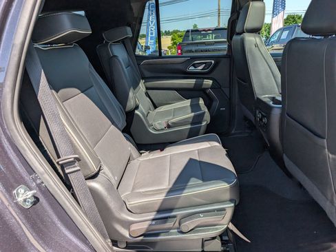 Used 2022 Chevrolet Tahoe Premier AWD/4WD image 14