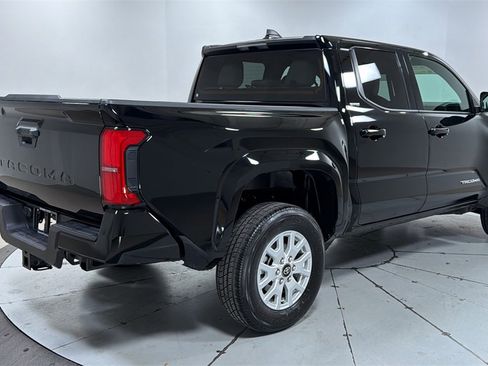 Certified 2025 Toyota Tacoma SR5 image 5