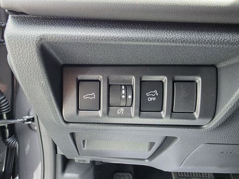 New 2025 Subaru Outback Touring image 12