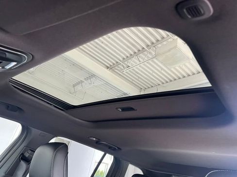 New 2025 Jeep Grand Cherokee Altitude image 26