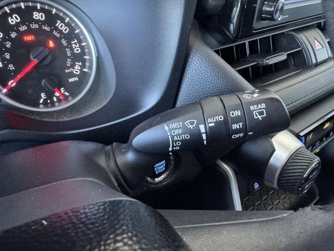 Used 2021 Toyota RAV4 XLE w/ Convenience Package image 21