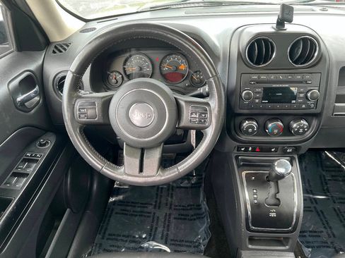 Used 2016 Jeep Patriot High Altitude AWD/4WD image 32