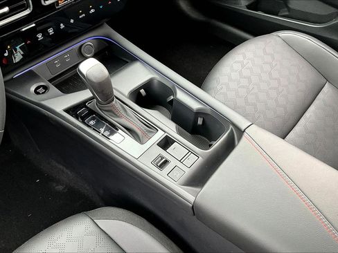 New 2026 Nissan Sentra SR FWD image 12