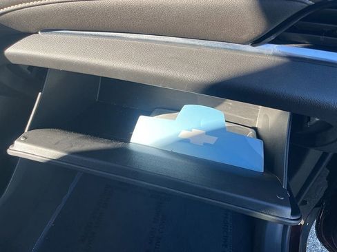 Used 2023 Chevrolet Traverse LT image 65