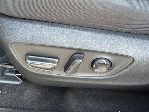 Used 2023 Toyota RAV4 XLE image 23